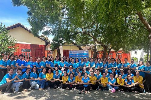 Hội Liên hiệp Phụ nữ TP. Cam Ranh: Gặp mặt, giao lưu mừng Ngày Phụ nữ Việt Nam