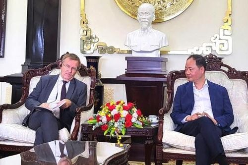 Chủ tịch UBND tỉnh Lâm Đồng Trần Hồng Thái tiếp Giám đốc Cơ quan Phát triển Pháp tại Việt Nam