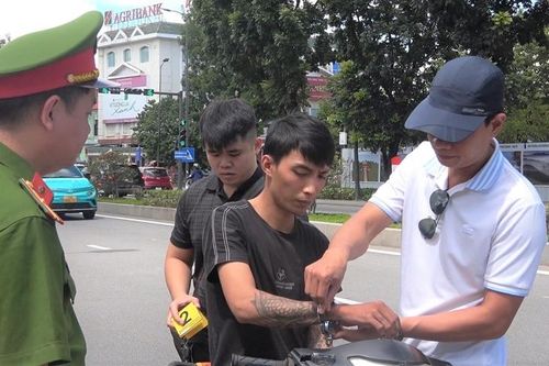 Bắt nhanh đối tượng cướp giật tài sản người đi đường tại TP. Huế