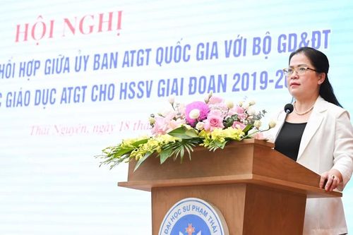 Giáo dục an toàn giao thông cho học sinh, sinh viên: Cần có sự vào cuộc quyết liệt của toàn xã hội