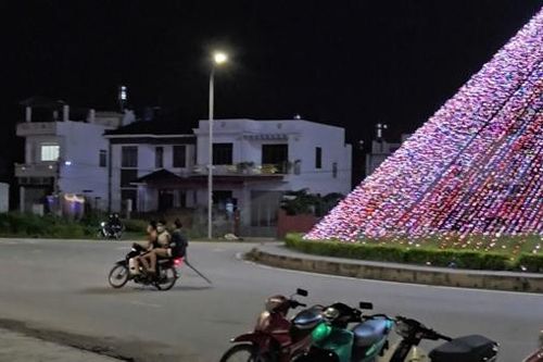 Khởi tố nhóm thiếu niên mang dao, kiếm, phóng xe 'đại náo' phố thị