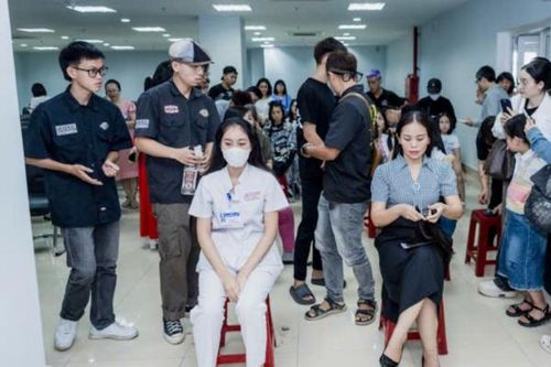 Nhiều nữ y, bác sĩ hiến tặng tóc cho bệnh nhân ung thư