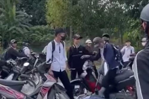Mạng xã hội xôn xao chuyện nam sinh bị đánh phải nhập viện