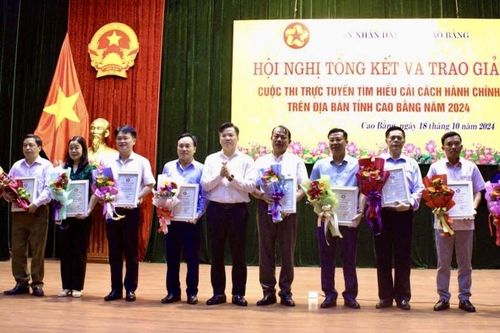 Huyện Bảo Lạc đoạt giải nhất cuộc thi trực tuyến tìm hiểu cải cách hành chính