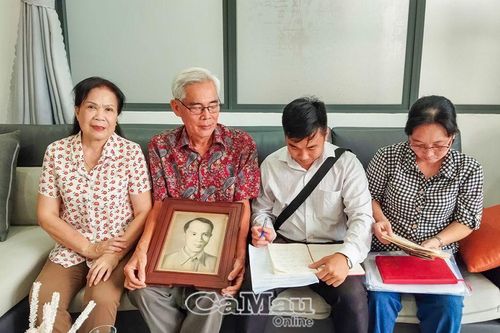 'Nhắn ai luôn giữ câu nguyền…'