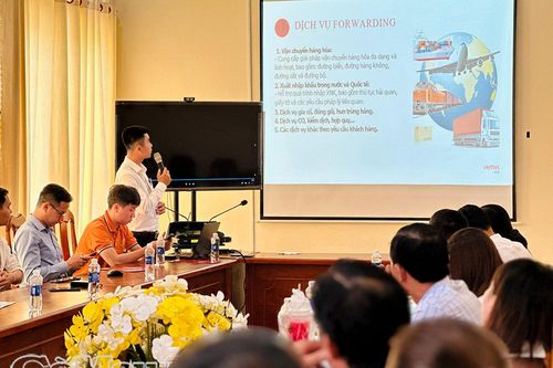 Viettel hỗ trợ chuyển đổi số cho các doanh nghiệp, hộ kinh doanh