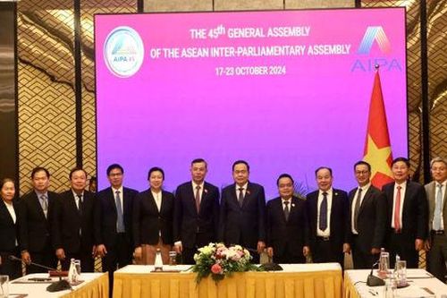 Tổng Kiểm toán nhà nước Ngô Văn Tuấn thăm, làm việc tại Lào