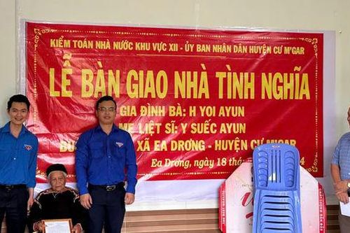 Kiểm toán nhà nước khu vực XII trao nhà tình nghĩa cho gia đình thân nhân liệt sĩ tại Đắk Lắk
