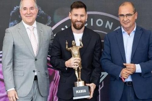 Messi nhận giải cầu thủ bóng đá thành công nhất mọi thời đại