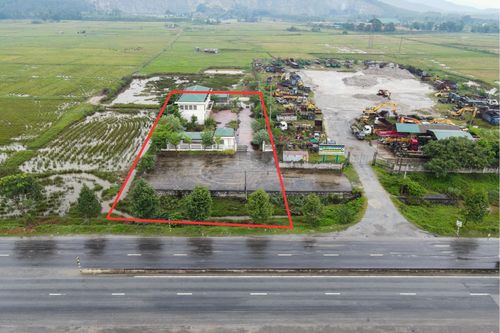Hà Tĩnh: Trụ sở làm việc gần 8 tỷ đồng xây xong không có đường vào