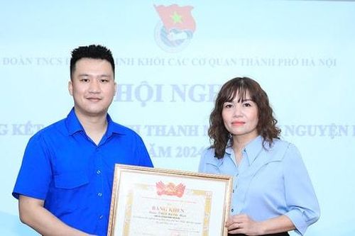 Khen thưởng 70 tập thể, cá nhân thanh niên Khối các cơ quan thành phố Hà Nội