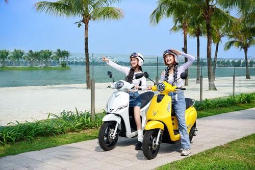 Gen Z 'phải lòng' xe máy điện VinFast không chỉ bởi vẻ ngoài