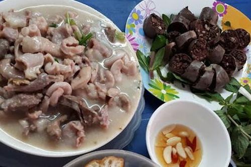 Những quán lòng lợn ngon nức tiếng quận Long Biên, Hà Nội