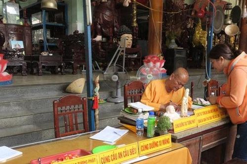 Minh bạch tiền công đức