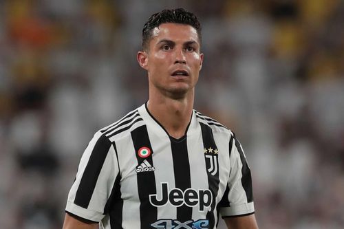 Ronaldo và Juventus tiếp tục kéo nhau ra tòa