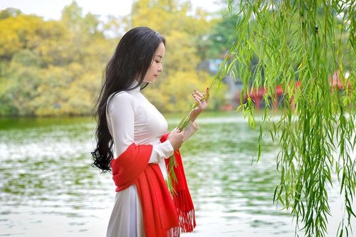 Phố thu đang đầy say đắm...