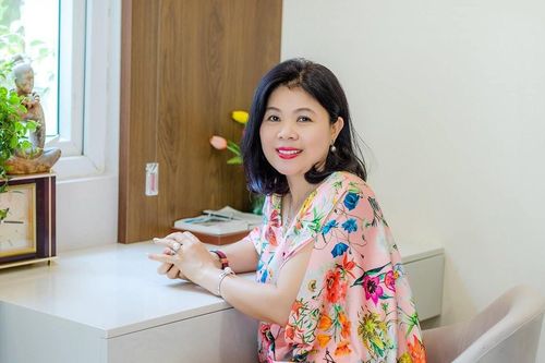 Người đàn bà thương những xa xôi