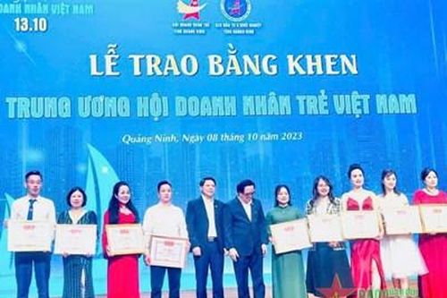 Phụ nữ Việt Nam ngày càng vươn lên, khẳng định trong mọi lĩnh vực