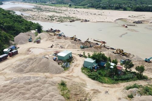 Quảng Nam, mỏ cát khởi điểm hơn 1 tỷ nhưng đấu giá lên đến 370 tỷ đồng