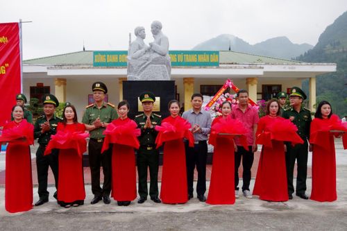 Khánh thành tượng đài 'Bác Hồ với chiến sĩ Biên phòng'