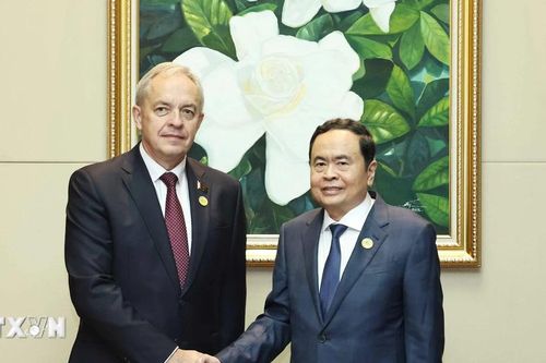 Chủ tịch Quốc hội Trần Thanh Mẫn gặp Chủ tịch Viện Đại biểu Quốc hội Belarus