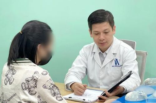 'Luôn giữ thái độ chuyên nghiệp để bệnh nhân nữ không thấy ngại ngùng'