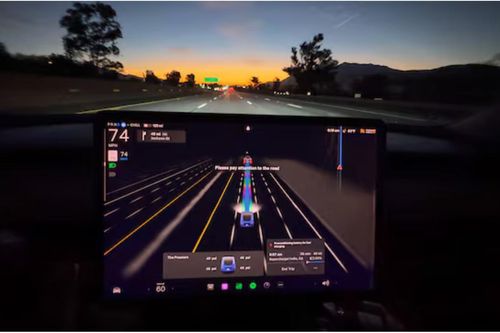 Mỹ điều tra phần mềm tự lái hoàn toàn của 2,4 triệu xe Tesla sau vụ tai nạn chết người