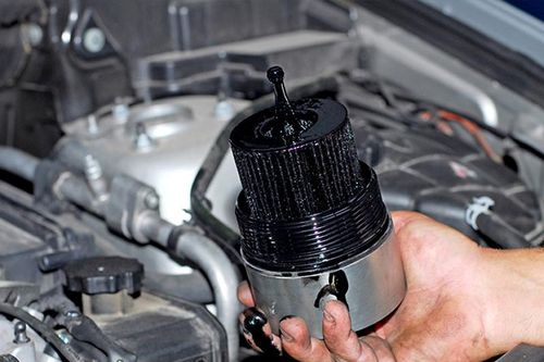 Vì sao cần thay bộ lọc dầu động cơ ô tô định kỳ?