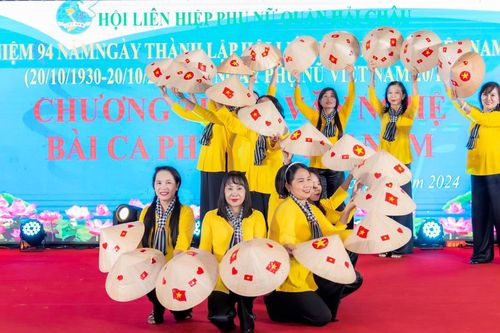 Phát huy vai trò của phụ nữ trong xây dựng đời sống văn hóa