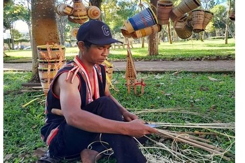 Bảo tồn, phát huy nghề đan lát truyền thống