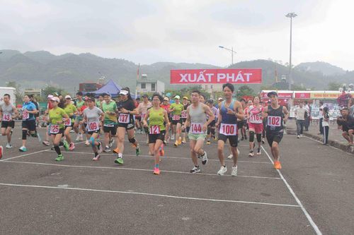 Giải việt dã chinh phục vẻ đẹp thành phố Lai Châu năm 2024
