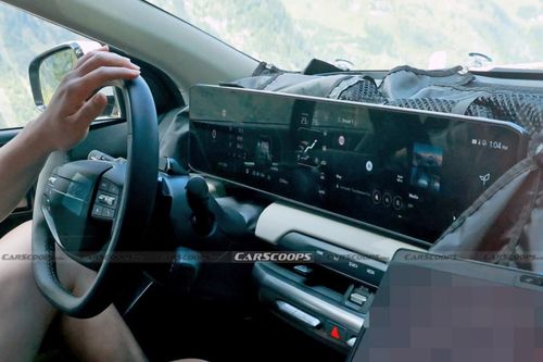 Kia EV4 lộ diện nội thất, quyết tâm hạ giá Tesla Model 3