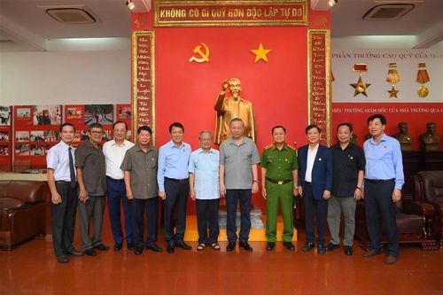 Kỷ niệm 50 năm ngày tựu trường của hơn 500 học viên Khóa D6 Học viện An ninh nhân dân
