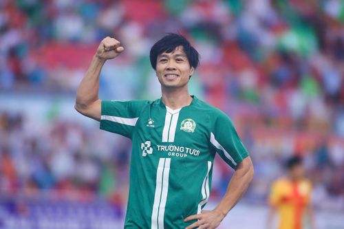 Trực tiếp Bình Phước 1-0 Trẻ TP.HCM: Công Phượng ghi bàn duy nhất