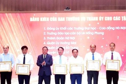 Tin tức đặc biệt trên báo in Hànôịmới ngày 19-10-2024