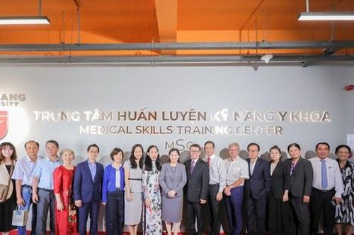 Trường Đại học Văn Lang khánh thành Trung tâm Huấn luyện kỹ năng y khoa