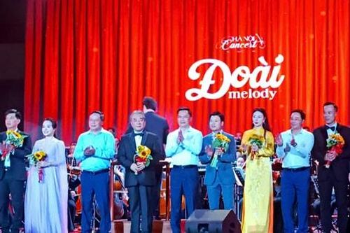 Đêm Hanoi Concert - Đoài Melody thu hút hàng nghìn du khách đến với Thành cổ Sơn Tây