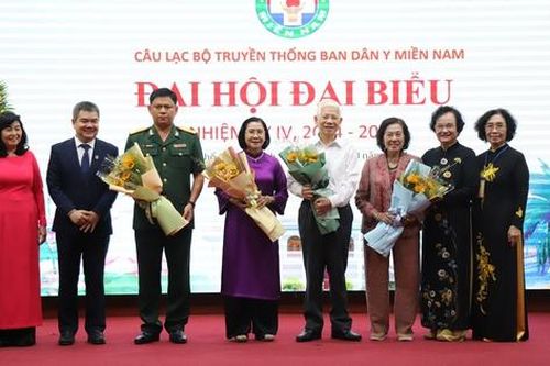 'CLB Truyền thống Ban Dân Y miền Nam thắp sáng ngọn lửa truyền thống lịch sử hào hùng của dân tộc'