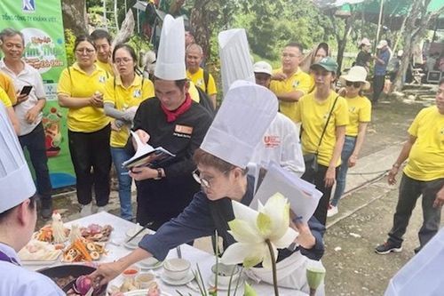 Đưa sản phẩm chế biến từ thịt, da đà điểu ra thị trường trong nước và quốc tế