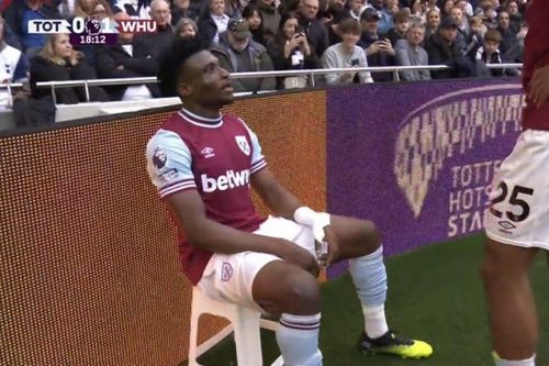 Cầu thủ của West Ham bị chế nhạo