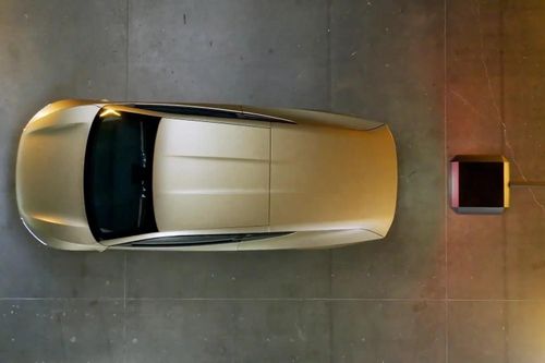 Tesla tiết lộ thêm về tính năng sạc không dây
