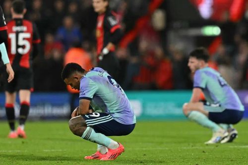 Arsenal tự hủy diệt mình