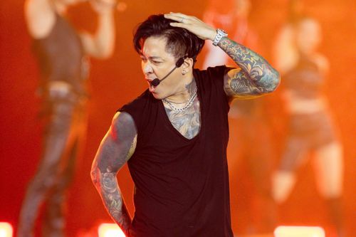 Thấy gì ở concert ngốn hàng chục tỷ của Anh trai vượt ngàn chông gai?
