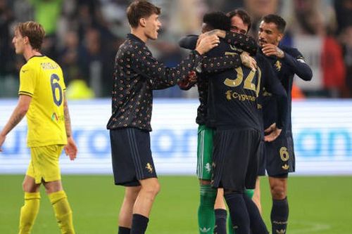 Milan và Juventus cùng thắng nhọc ở vòng 8 Serie A
