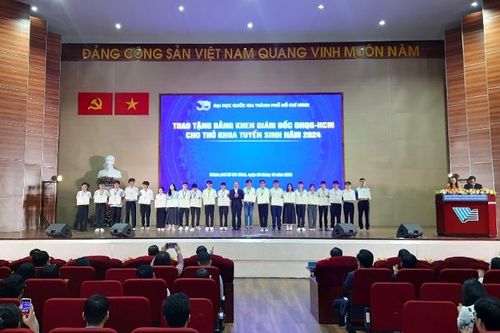 Đất nước cần những 'Thánh Gióng mới' để vươn mình phát triển