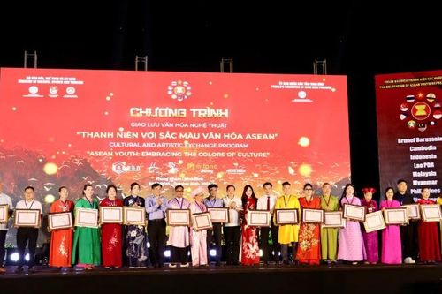 Ninh Bình: Đặc sắc chương trình nghệ thuật 'Thanh niên với Sắc màu Văn hóa ASEAN'