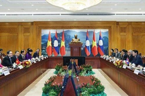 Đưa quan hệ đoàn kết đặc biệt Việt Nam-Lào lên tầm cao mới