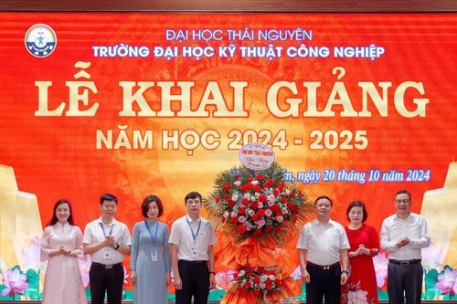 Xây dựng Trường Đại học Kỹ thuật Công nghiệp thành trung tâm đào tạo của vùng và cả nước