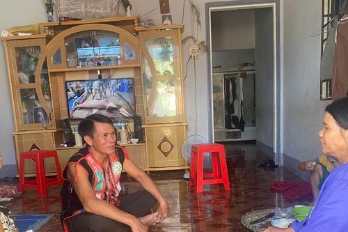 A Bát: Tổ trưởng Tổ an ninh cơ sở mẫn cán của buôn làng Ba Na
