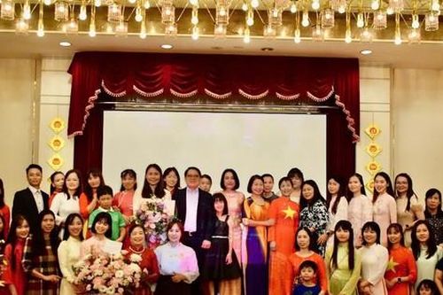 Kỷ niệm Ngày Phụ nữ Việt Nam 20/10 tại Osaka
